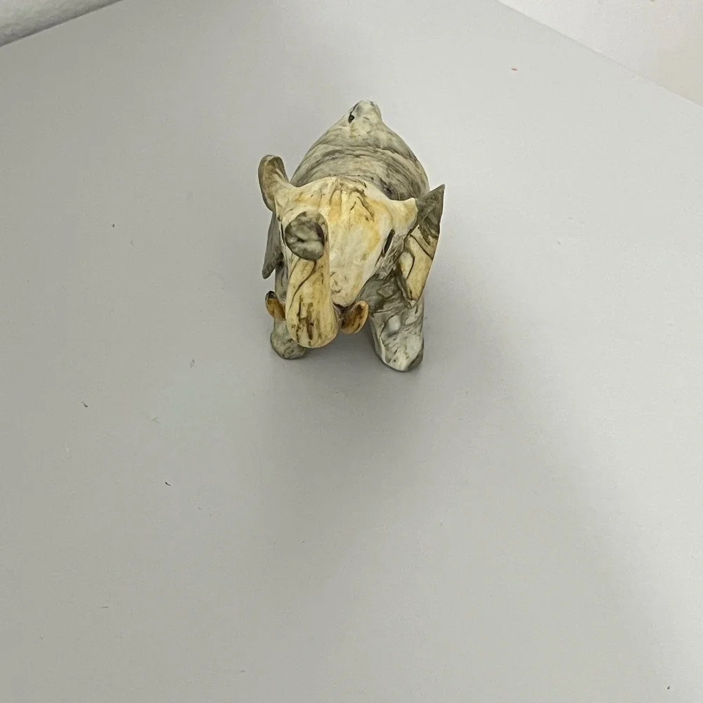 Vintage‎  Elephant Figurine Unisex OS Cream Marbled Trunk Up Lucky Decor